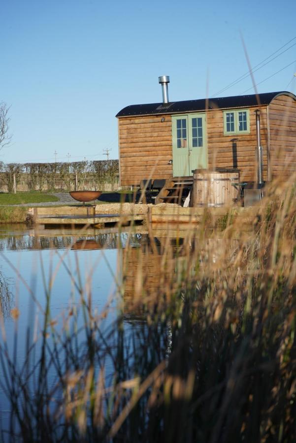 Four Acres Farm Shepherds Huts Donaghadee Esterno foto